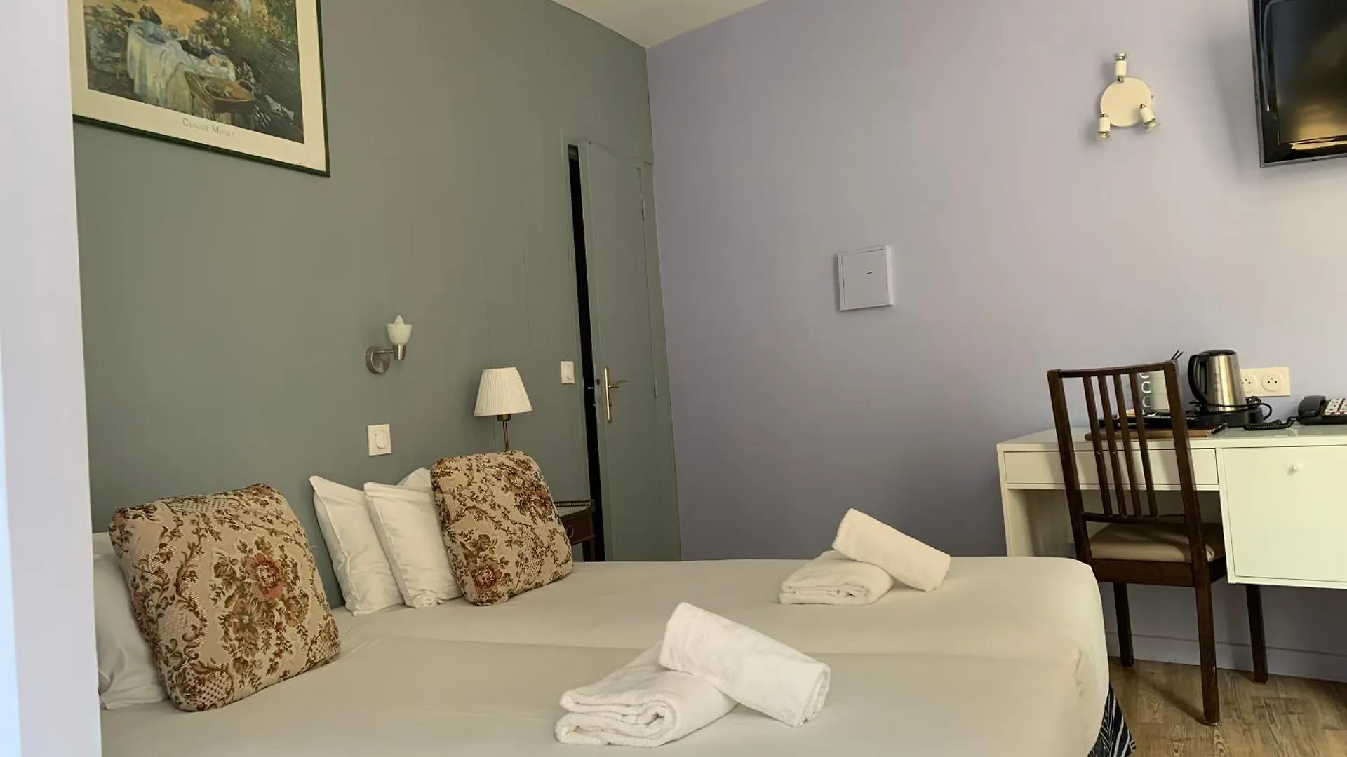 Apollo Opera Hotel 3*
