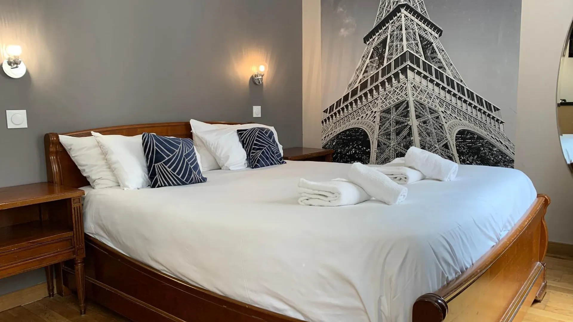 Apollo Opera Hotel 3*