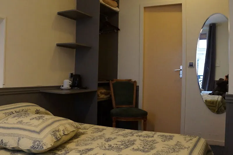 Otel Apollo Opera 3*